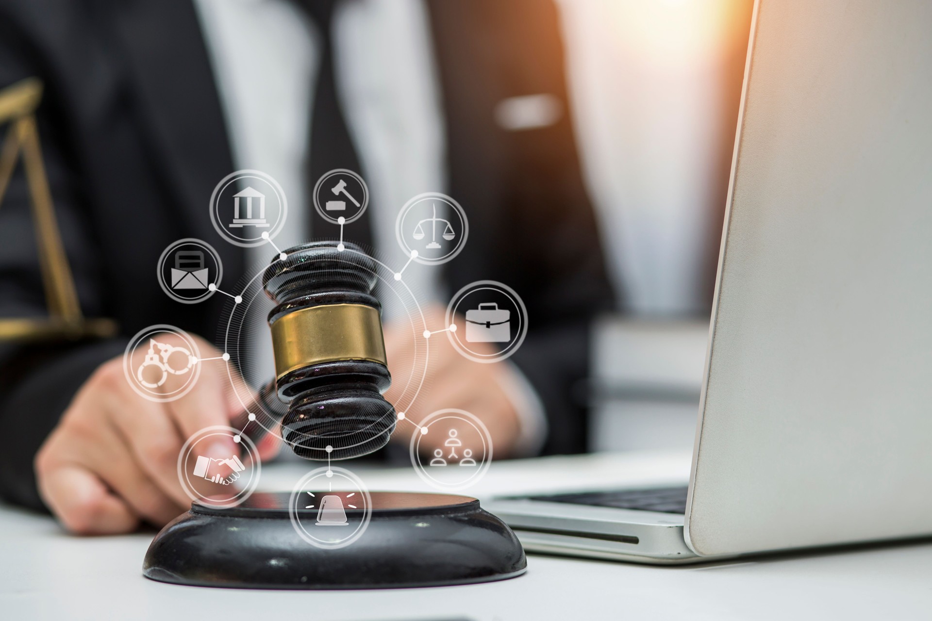 Negocios y abogados discutiendo documentos contractuales Consulta y conceptos legales, abogados,